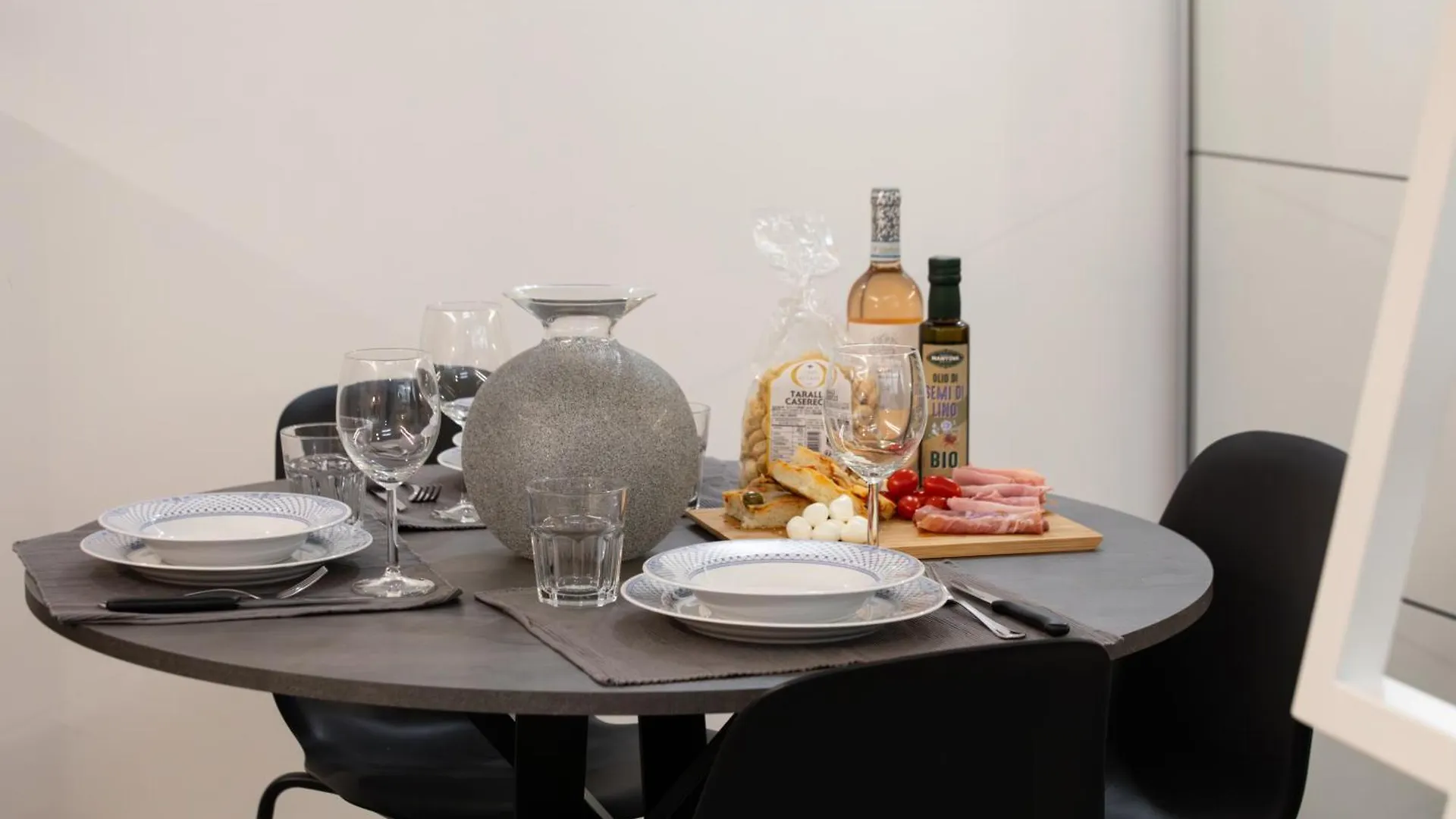 Bocconi-Duomo Wifi Apartment Milan